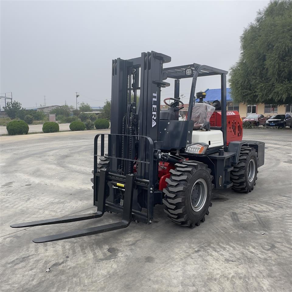 מלגזת שטח גס TLERA 3.5T (קבינה פתוחה)